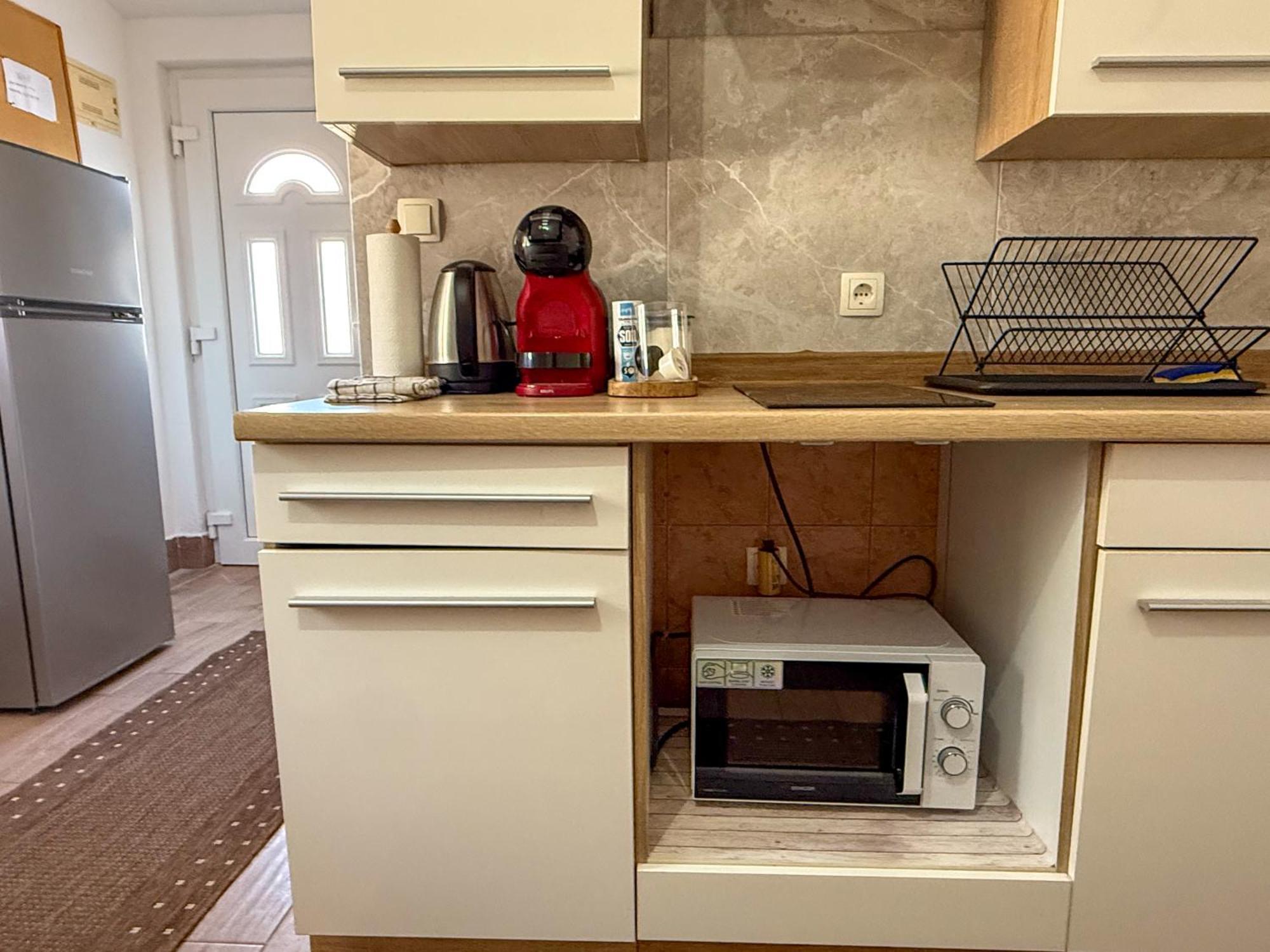 Apartman Meghan พูลา ภายนอก รูปภาพ