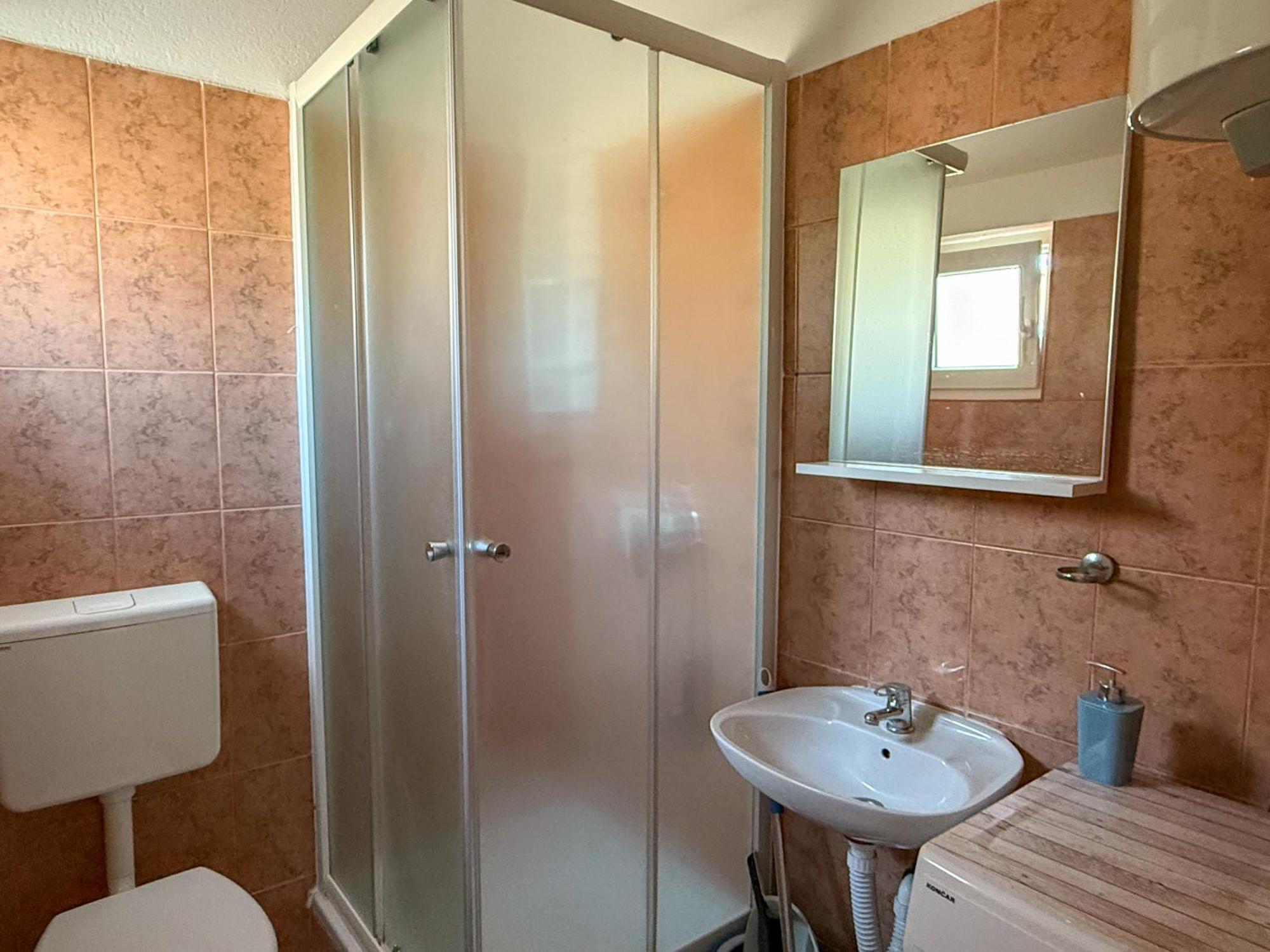 Apartman Meghan พูลา ภายนอก รูปภาพ
